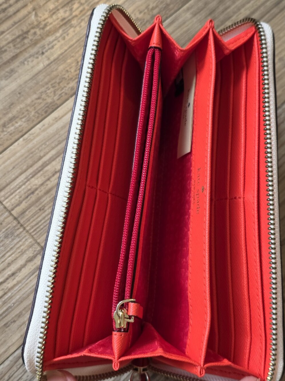 Kate Spade Extra Spicy Hot Sauce Remmi Tote and matching Chili Pepper Zip Wallet - Picture 5 of 12